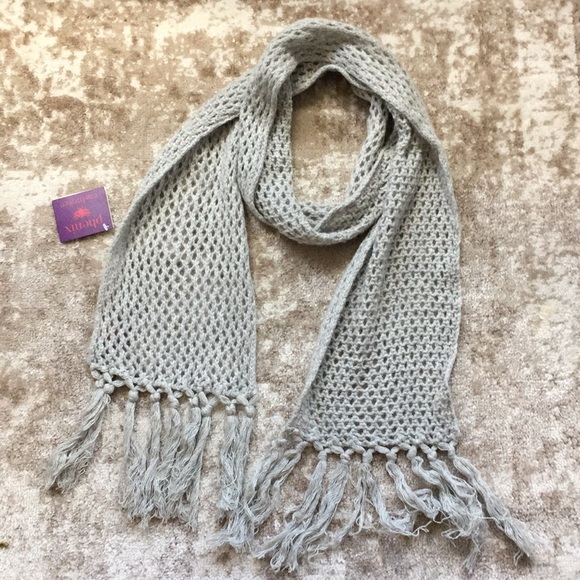 Cashmeres  loosely - knit scarf - Picture 1 of 2